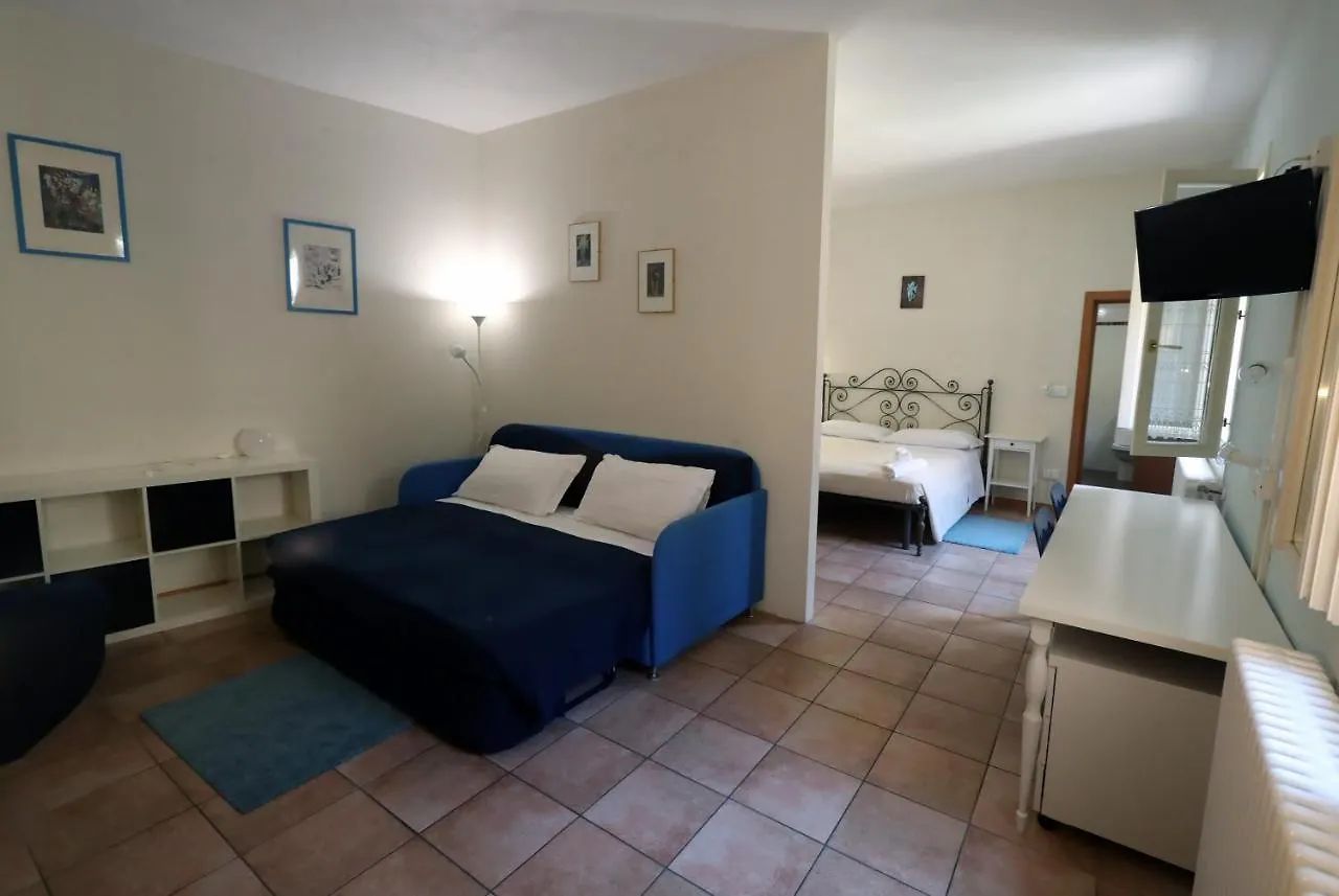Hotel casadiviaappia Imola