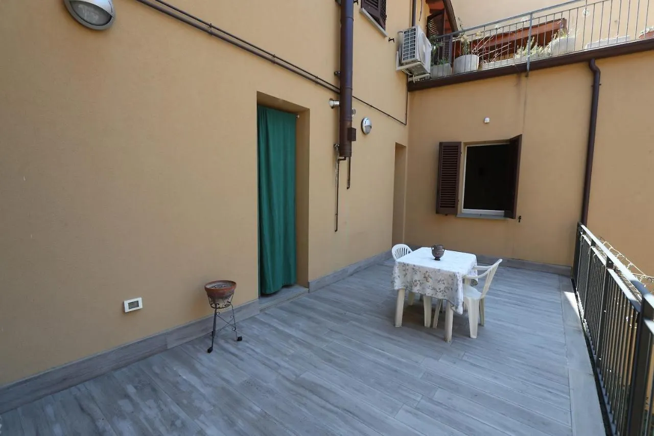 Affittacamere Hotel casadiviaappia Imola Italia