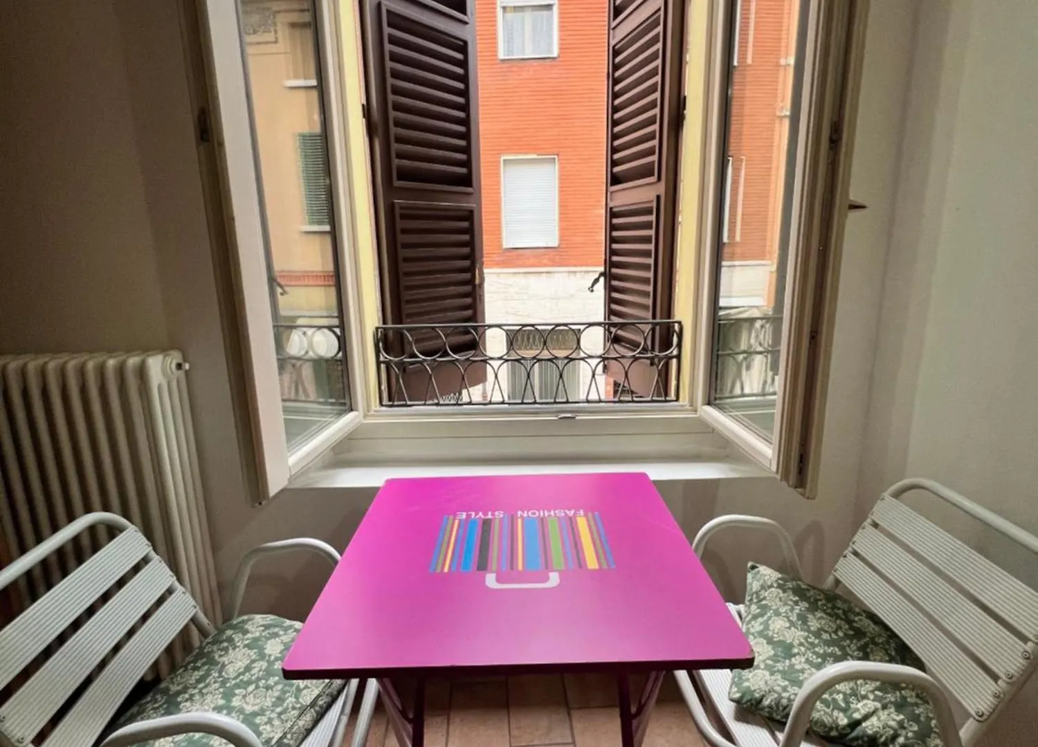 Hotel casadiviaappia Imola 0*,