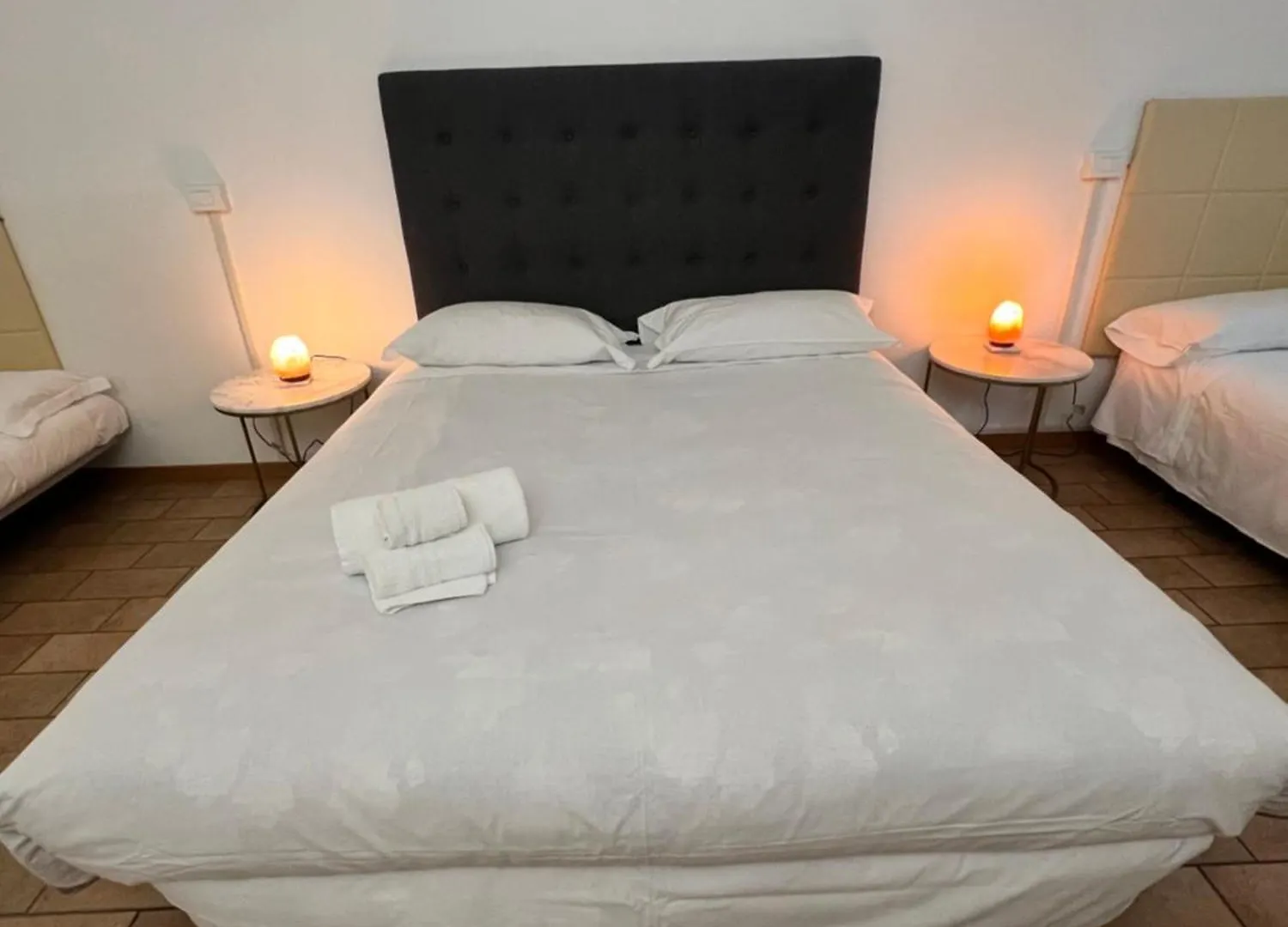 Casadiviaappia Hotel Imola Guest house
